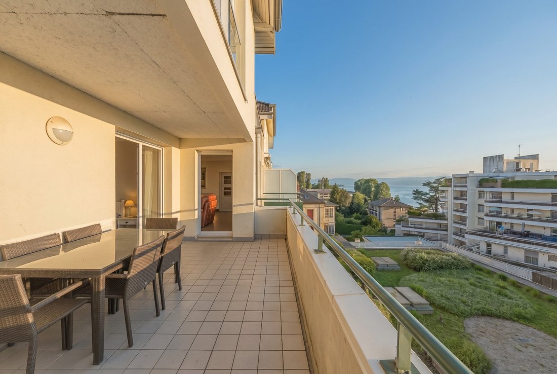 Apartment in Bord du Lac, Evian-les-Bains, France 3 - 17903462
