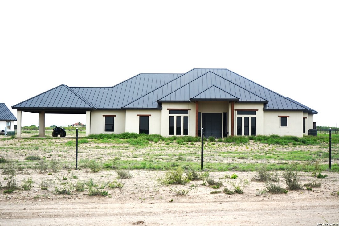 House in Eagle Pass, Texas, United States 1 - 17903099