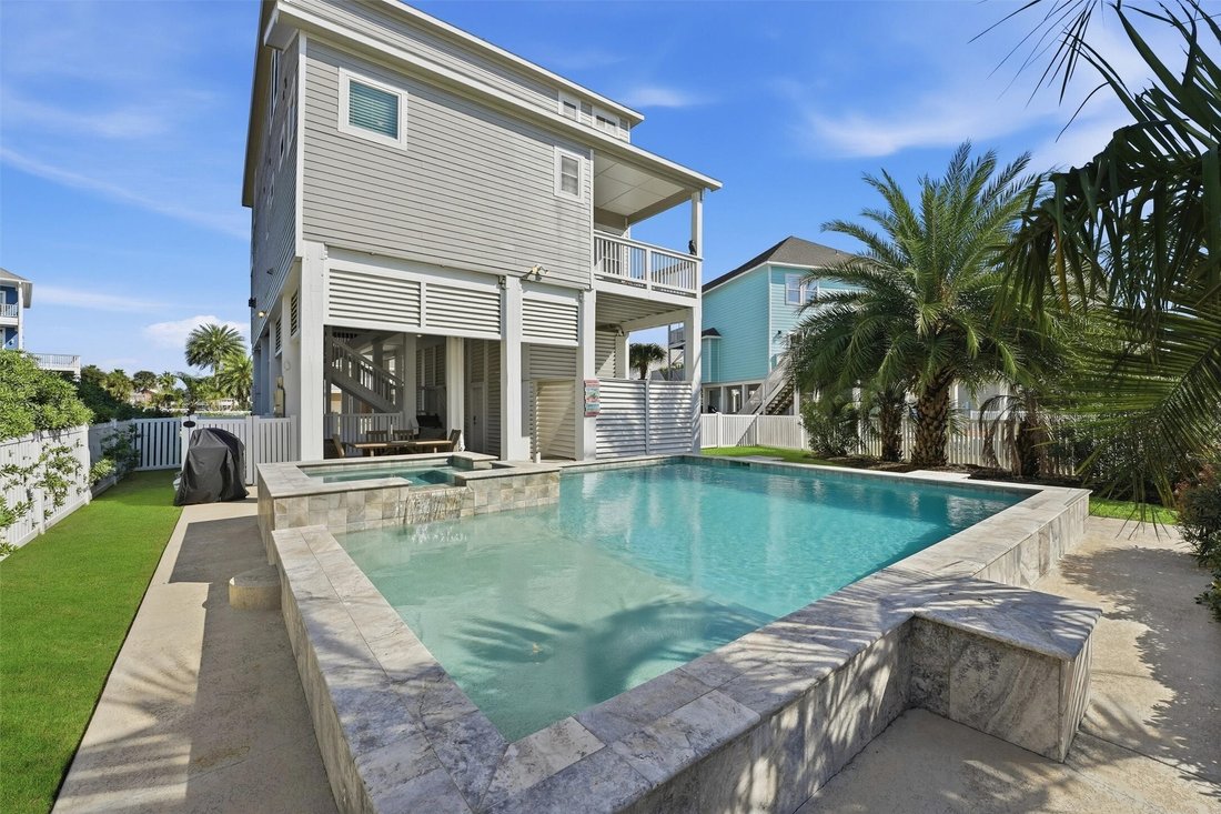 House in Galveston, Texas, United States 1 - 17903208