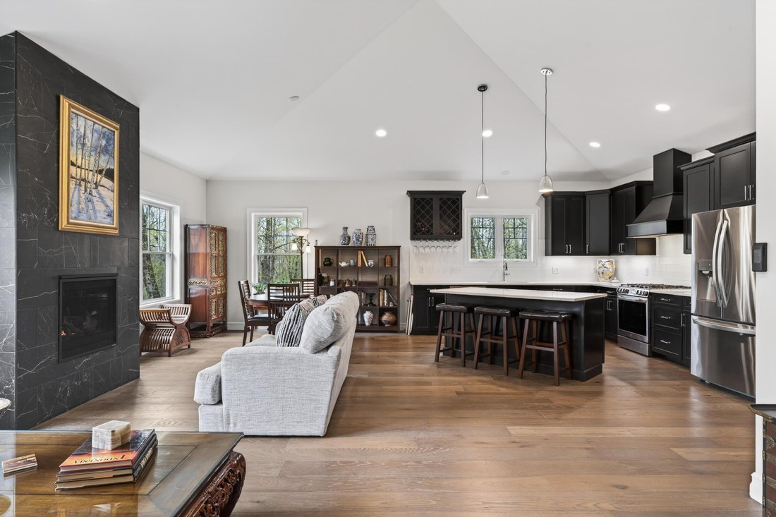 Condo in Falmouth, Maine, United States 5 - 17903460