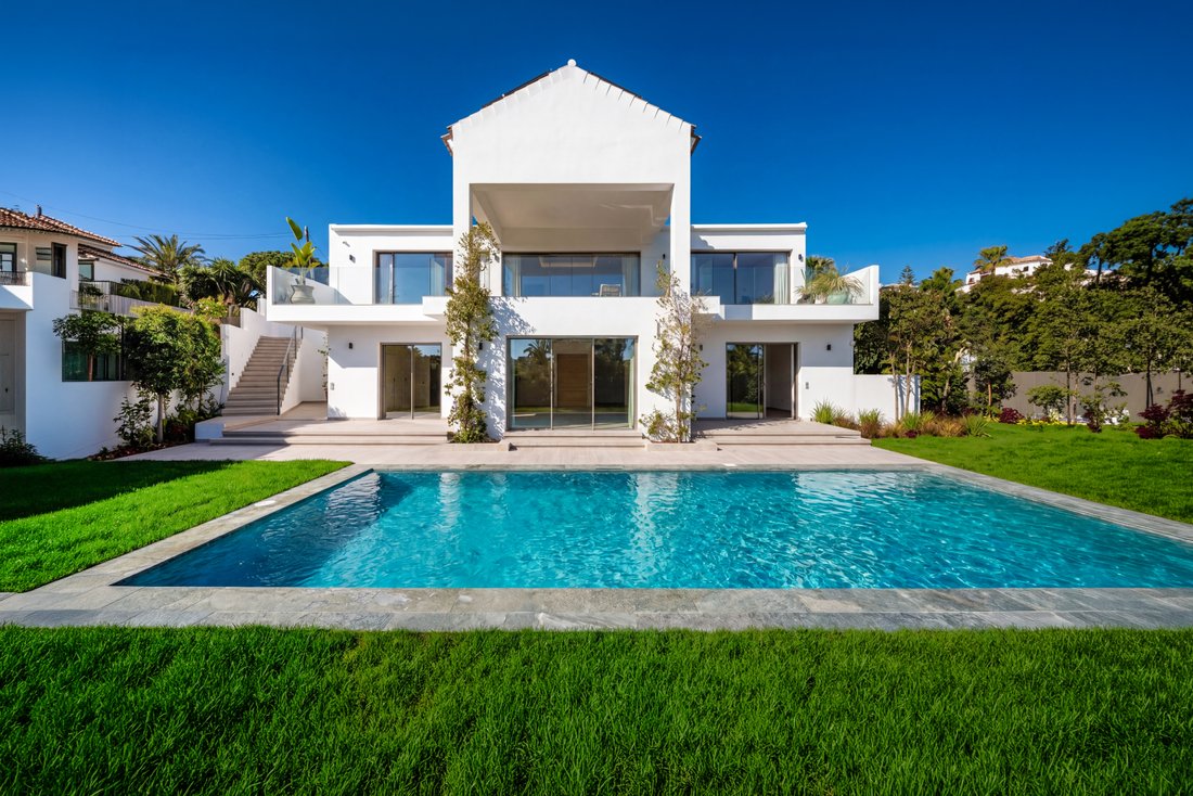 Villa in Marbella, Andalusia, Spain 1 - 16961878