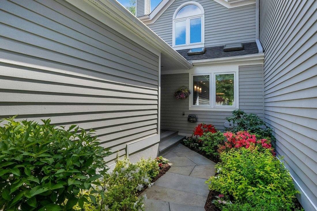 Scarsdale, New York, United States 2 - 17903528