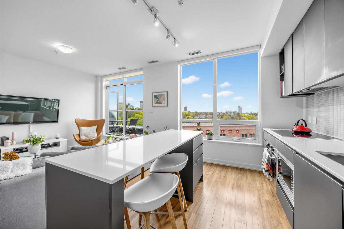 Condo in Toronto, Ontario, Canada 5 - 17903674