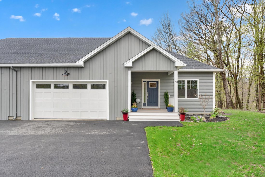 Condo in Falmouth, Maine, United States 1 - 17903460