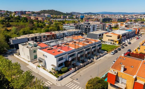 Villa à Nogueira, Fraiao e Lamacaes, Braga, Portugal 1