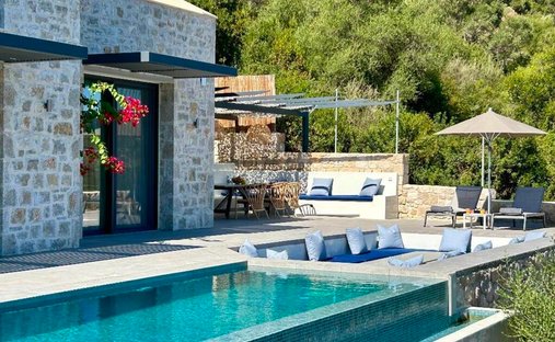 Villa à Eugirou, Apollonioi, Grèce 1