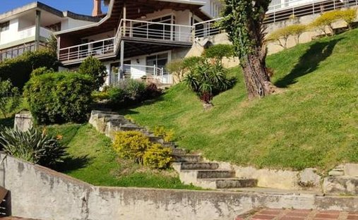 House in San Antonio de Los Altos, Miranda, Venezuela 1