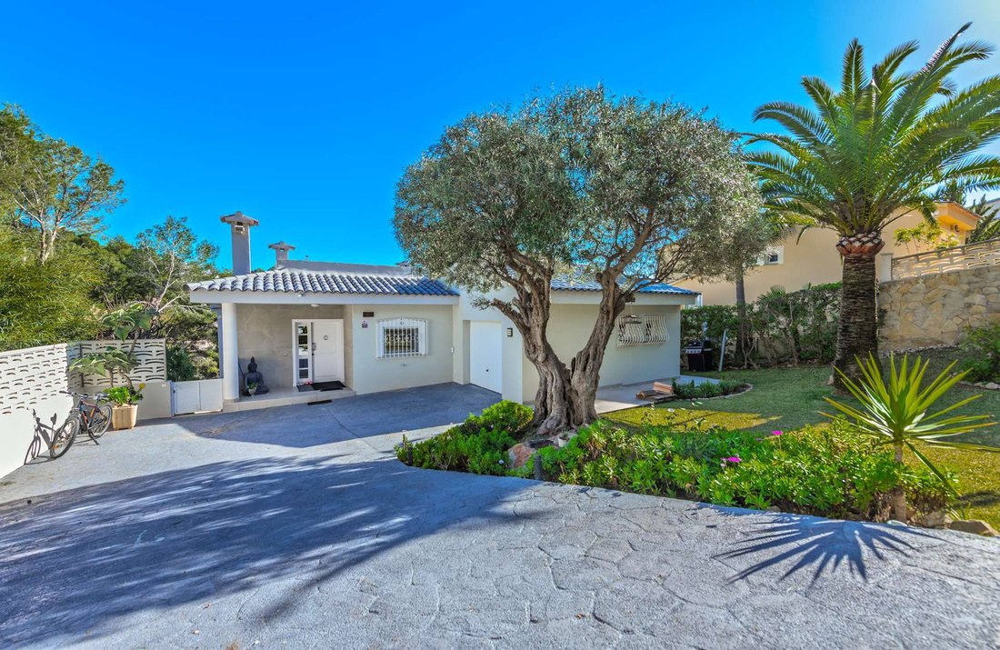Villa in Costa de la Calma, Calvia, Balearic Islands 2 - 17904843
