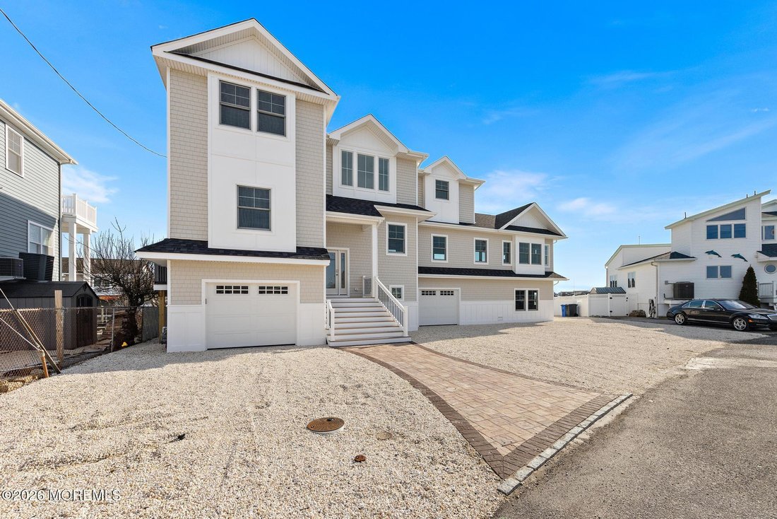 House in Stafford Township, New Jersey, United States 2 - 17904095