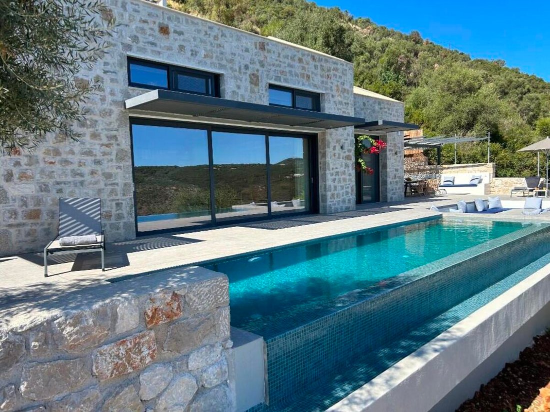 Villa in Eugirou, Apollonioi, Greece 2 - 17904181
