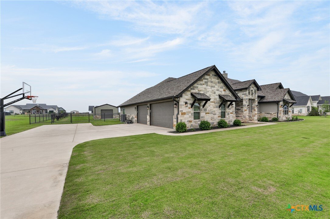 House in Seguin, Texas, United States 3 - 17904147