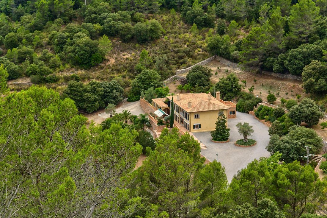 Villa in Bunyola, Balearic Islands, Spain 1 - 17905750