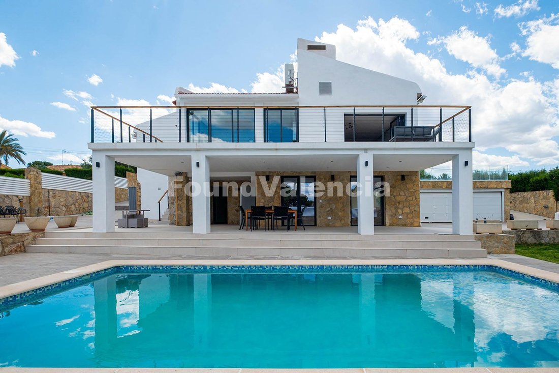 Villa in Paterna, Valencian Community, Spain 4 - 17904183
