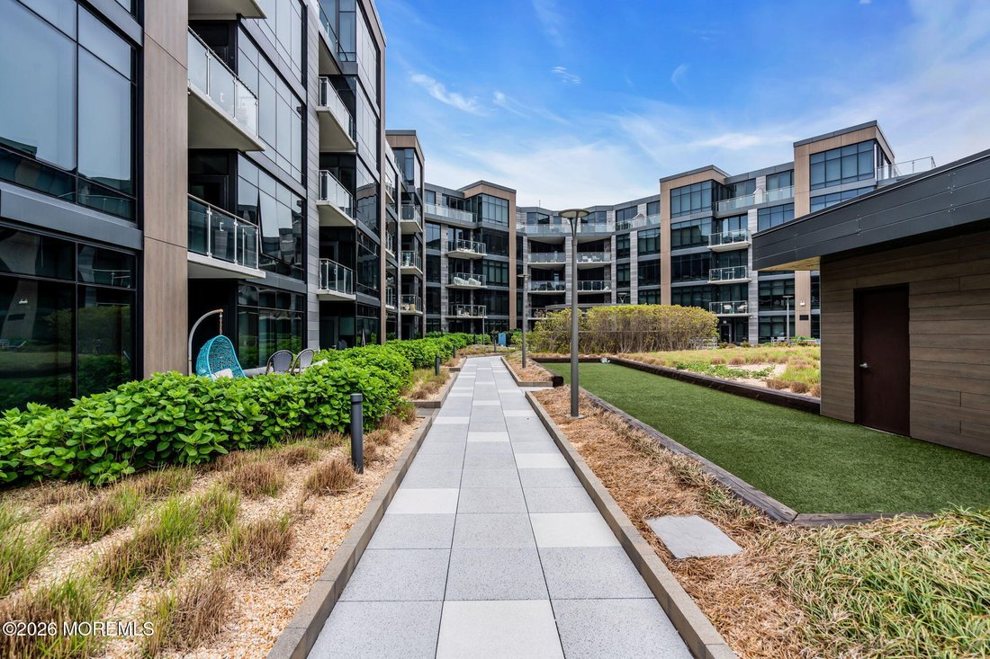 Condo in Long Branch, New Jersey, United States 3 - 17904097