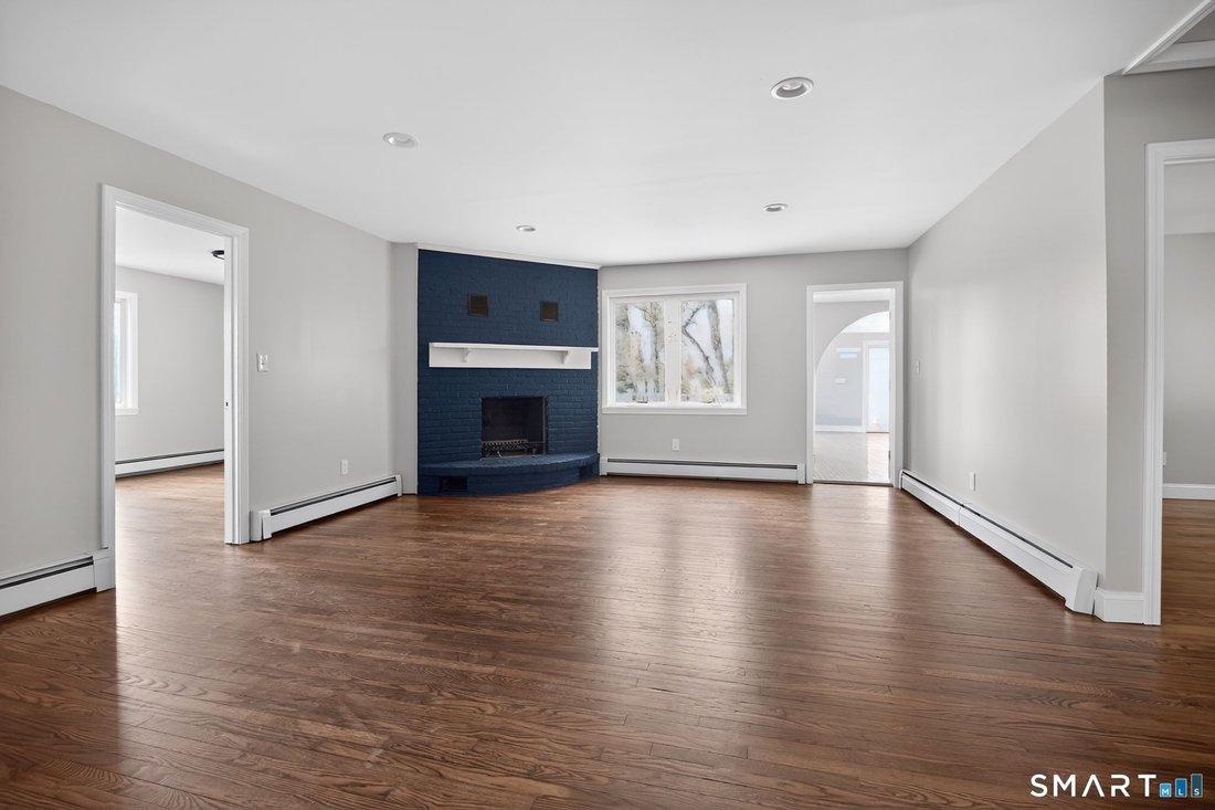 House in Guilford, Connecticut, United States 3 - 17904058