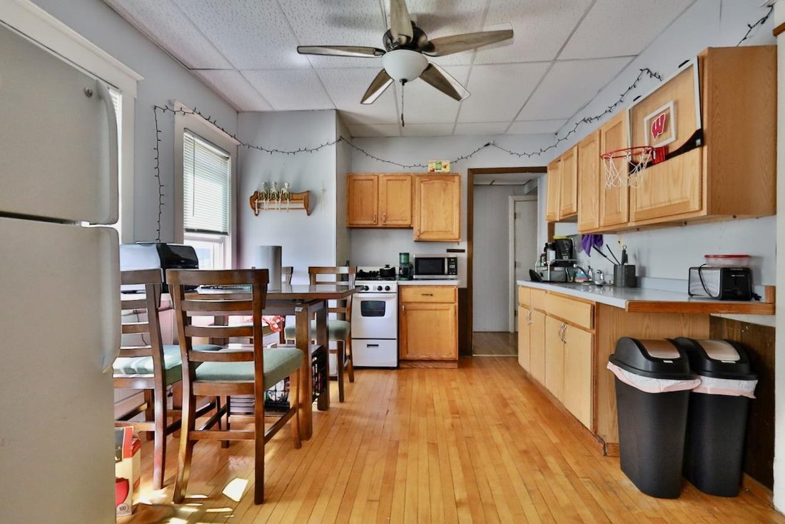 Madison, Wisconsin, United States 3 - 17904169