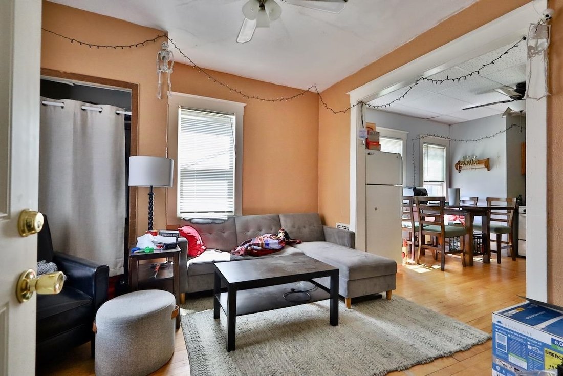 Madison, Wisconsin, United States 2 - 17904041