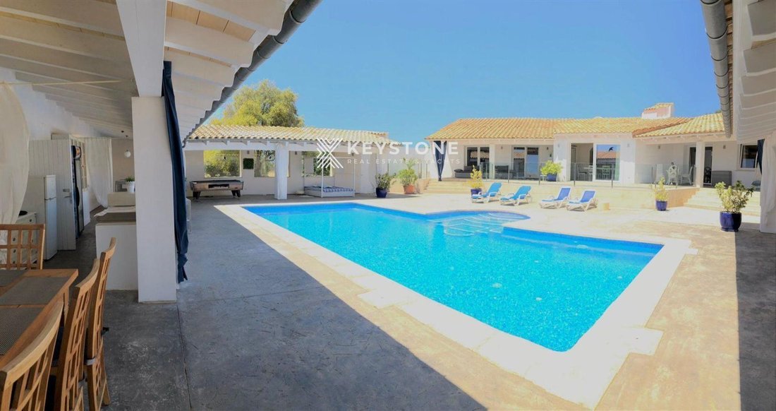 Finca in Llucmajor, Balearic Islands, Spain 1 - 17905760