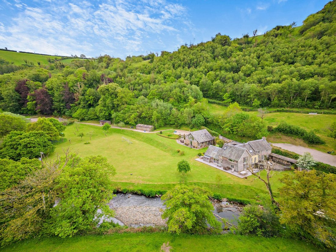 House in North Huish, England 2 - 17645276