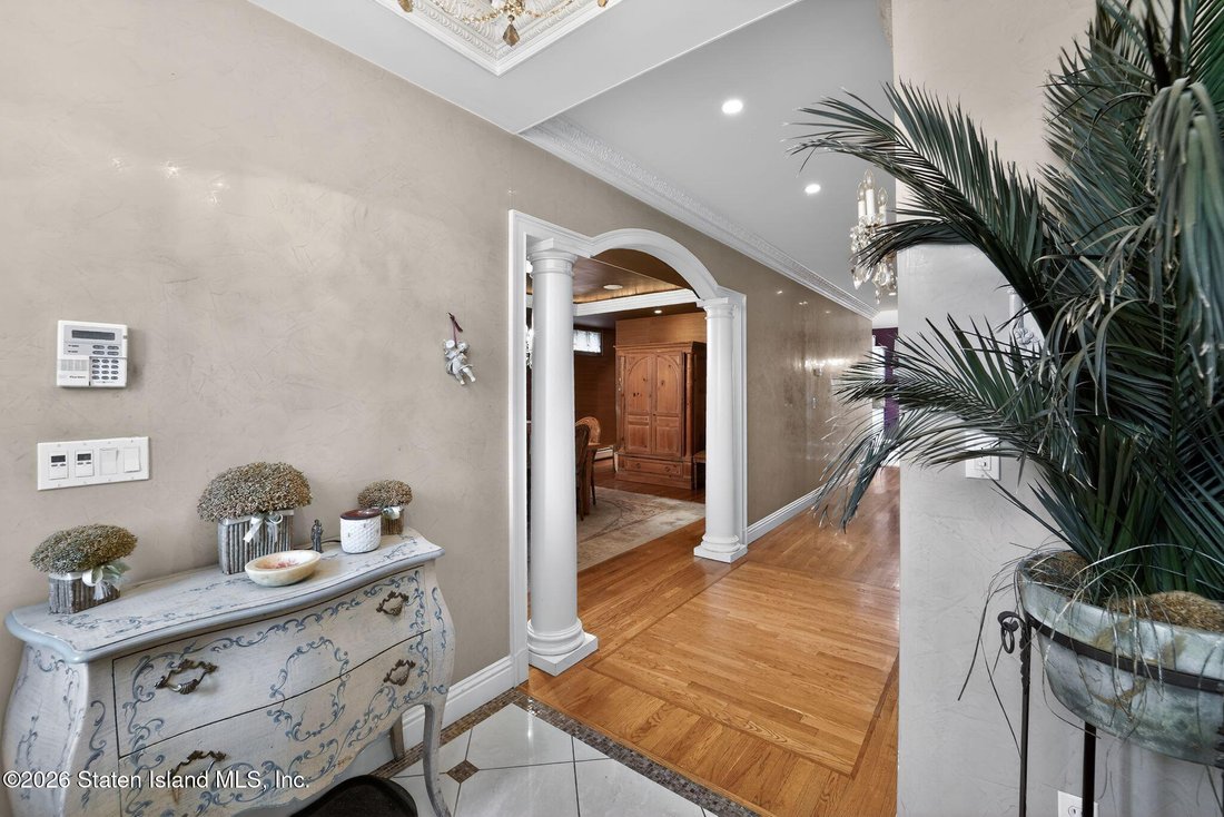 House in New York, New York, United States 5 - 17904061