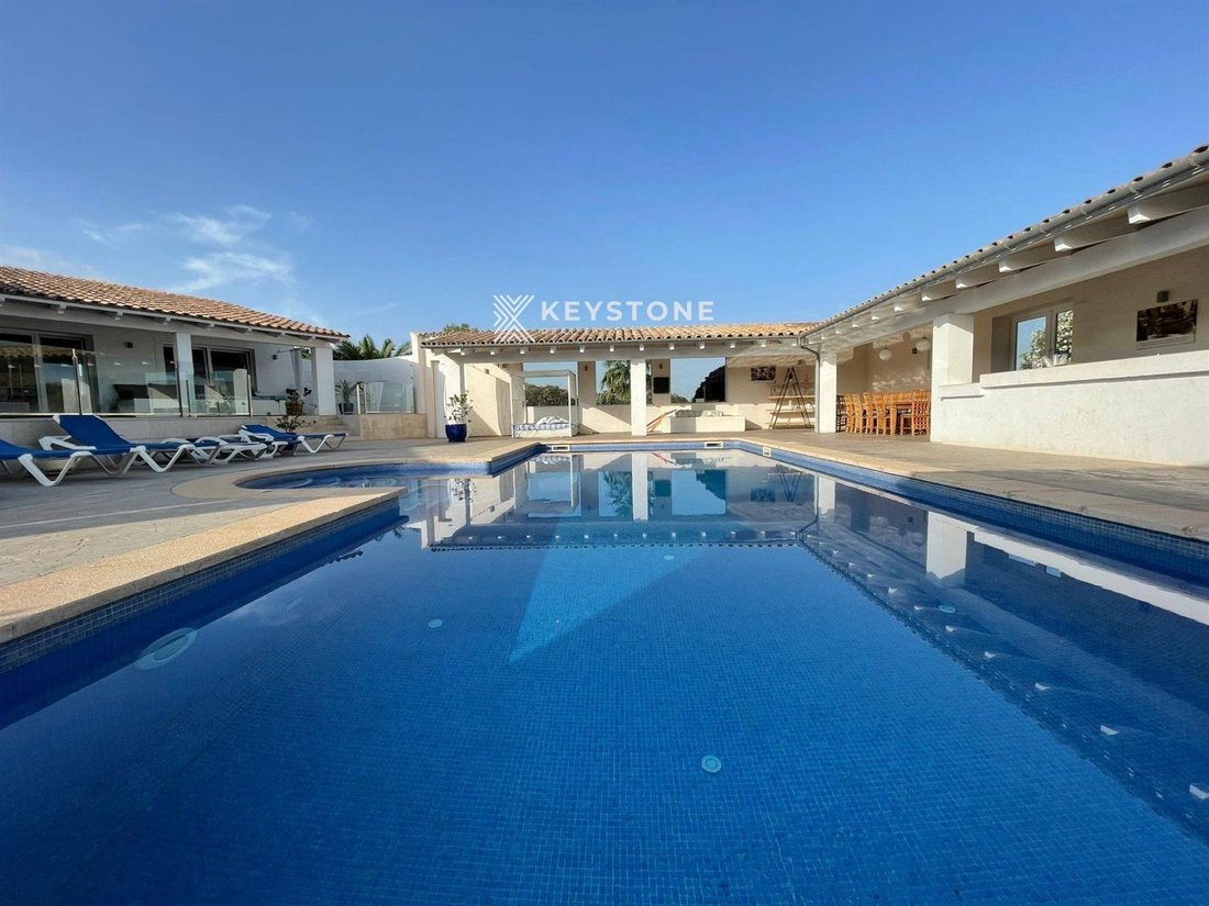 Finca in Llucmajor, Balearic Islands, Spain 2 - 17905760