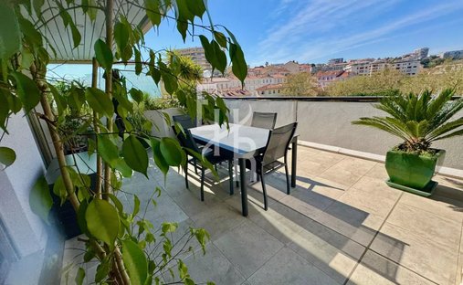 Penthouse in Vallergues, Cannes, France 1