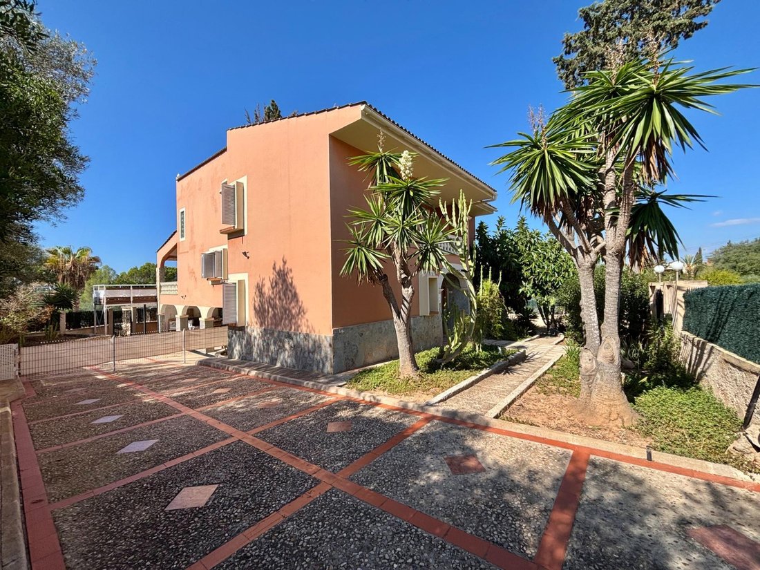 Villa in Llucmajor, Balearic Islands, Spain 2 - 17906507