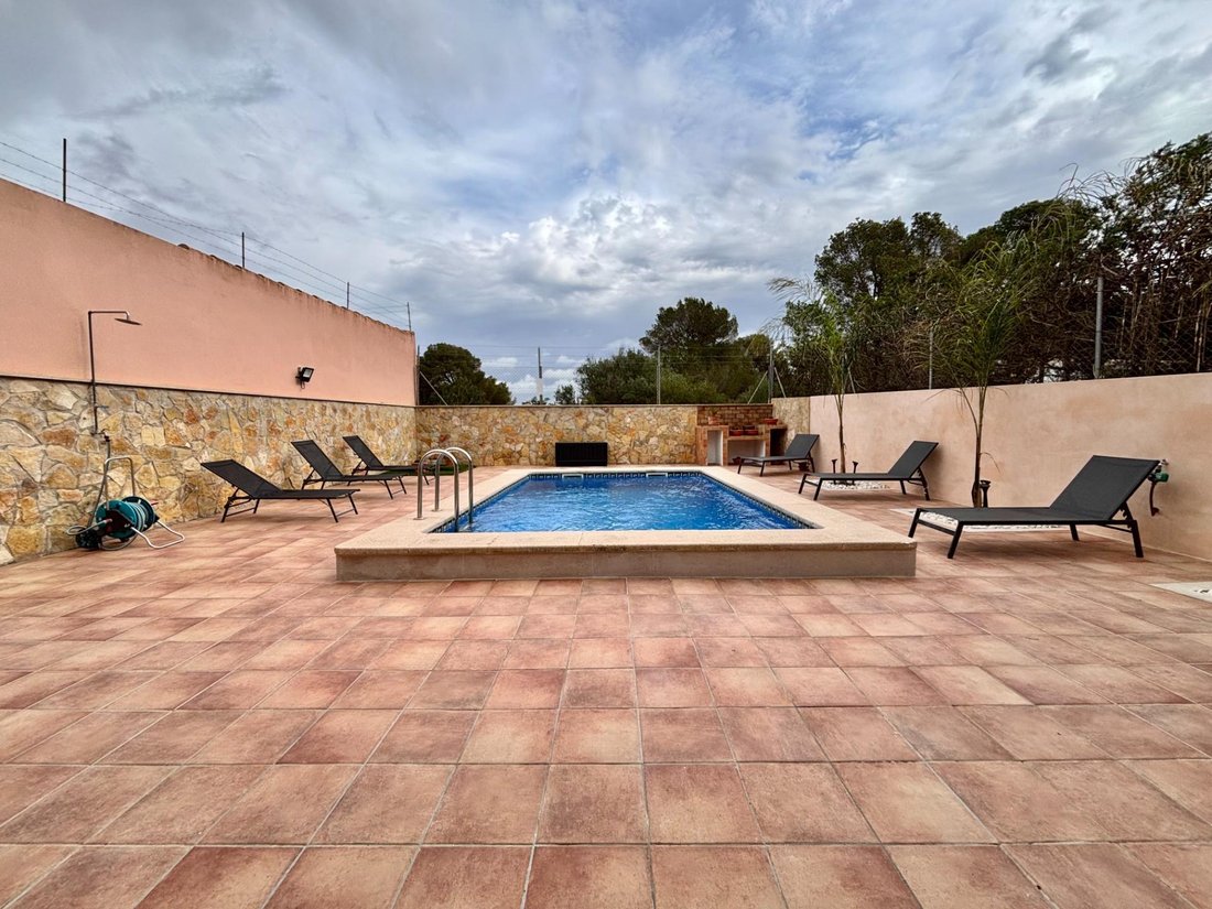 Chalet in Llucmajor, Balearic Islands, Spain 3 - 17905323