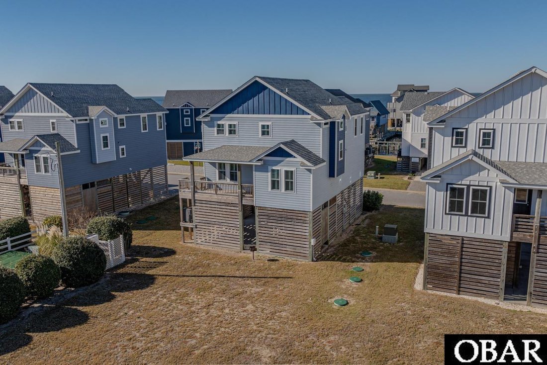 House in Waves, North Carolina, United States 2 - 17904878