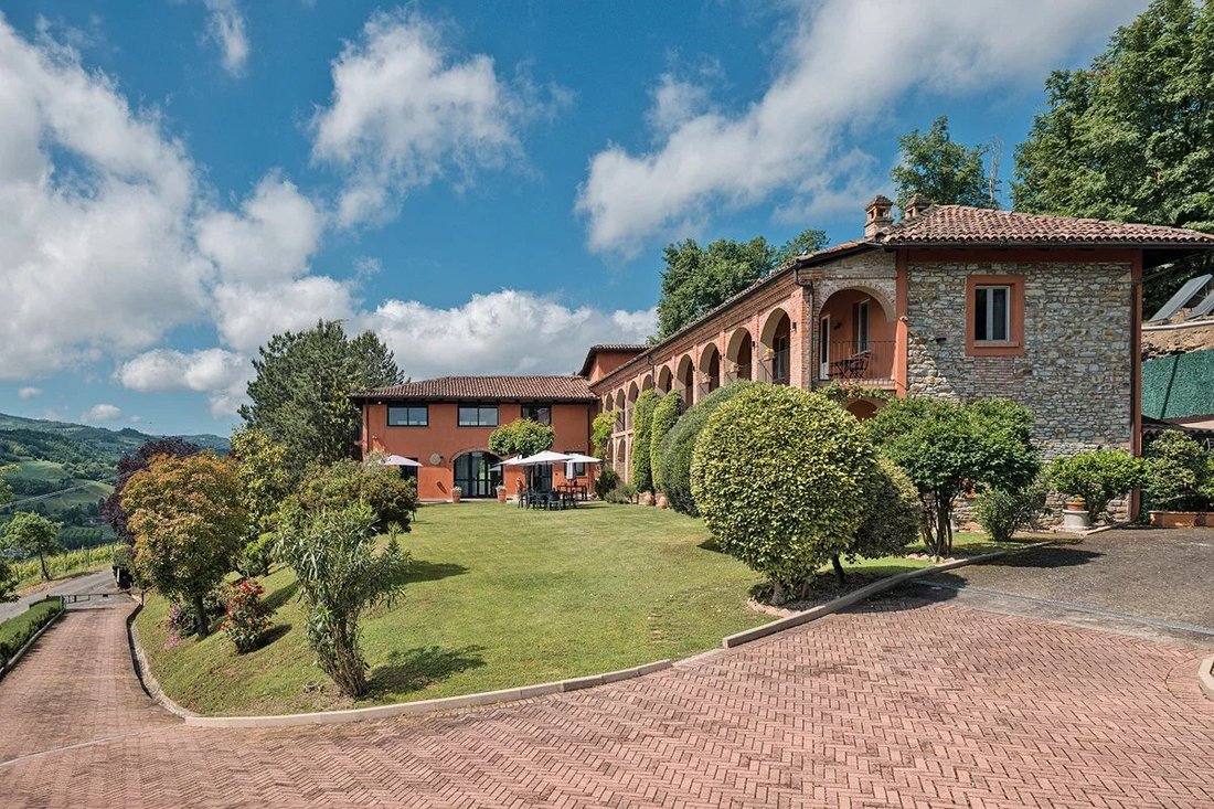 Country House in Monastero Bormida, Piedmont, Italy 1 - 17247015