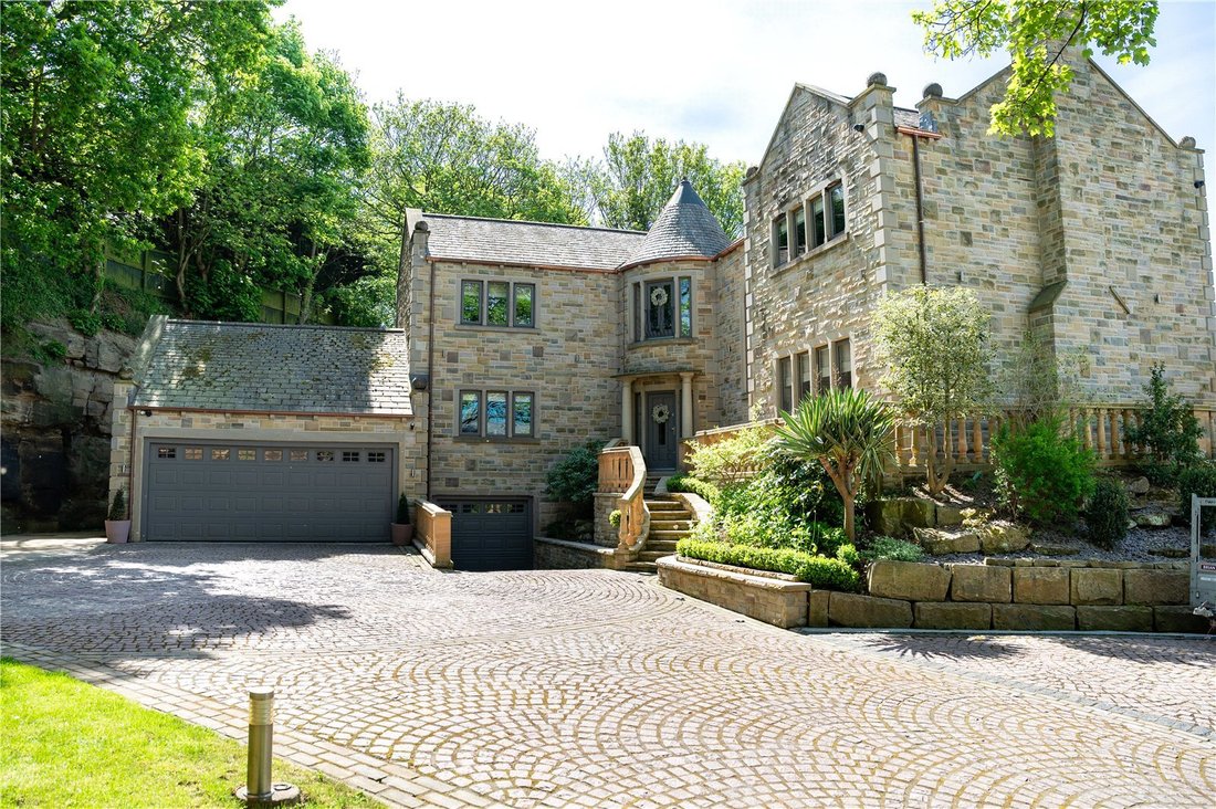 House in Newmillerdam, Wakefield, England 1 - 17772013
