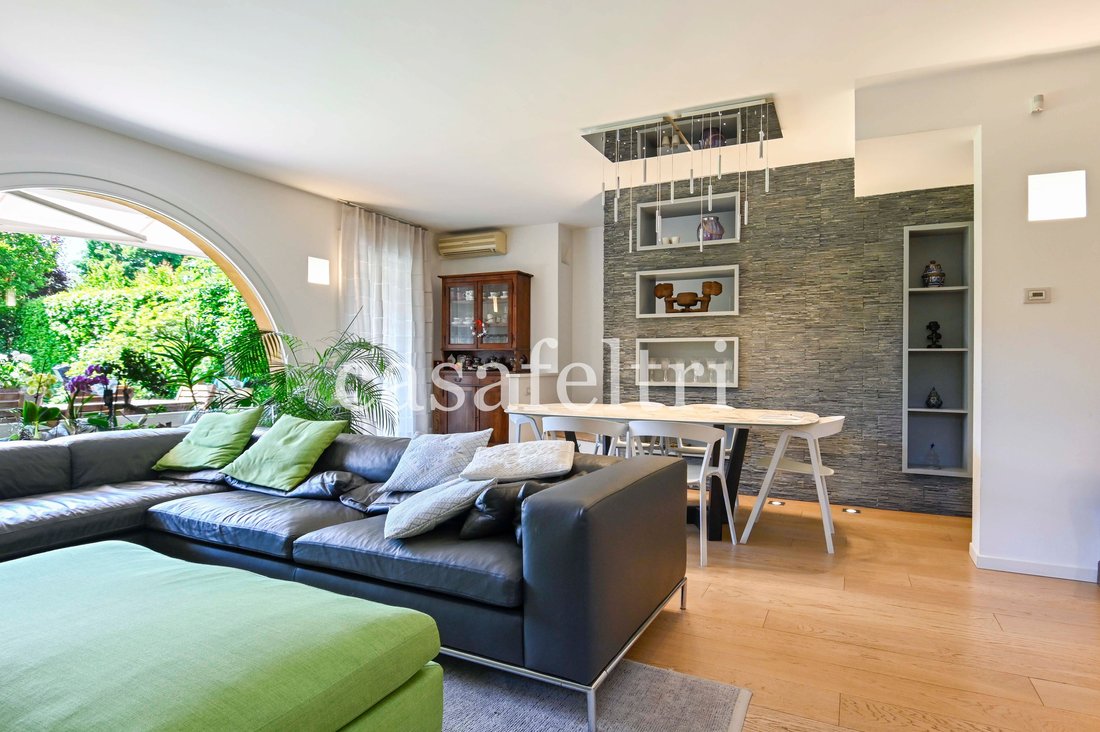 Villa in Treviolo, Lombardy, Italy 4 - 17904685