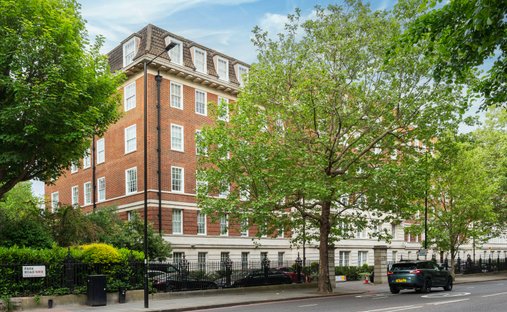 Apartment in St John's Wood, Westminster, England 1