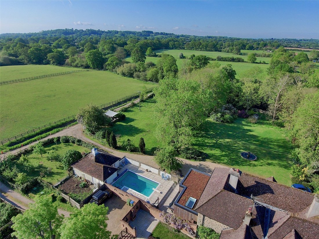 House in North Heath, Pulborough, England 3 - 17904471
