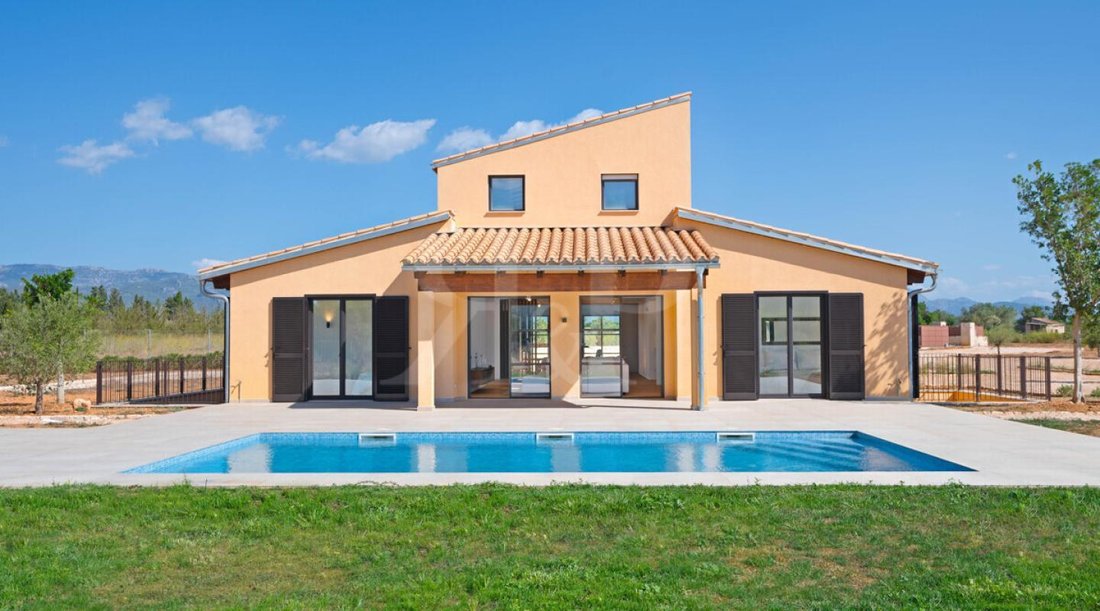 Finca in Santa Maria del Cami, Balearic Islands, Spain 1 - 17904279