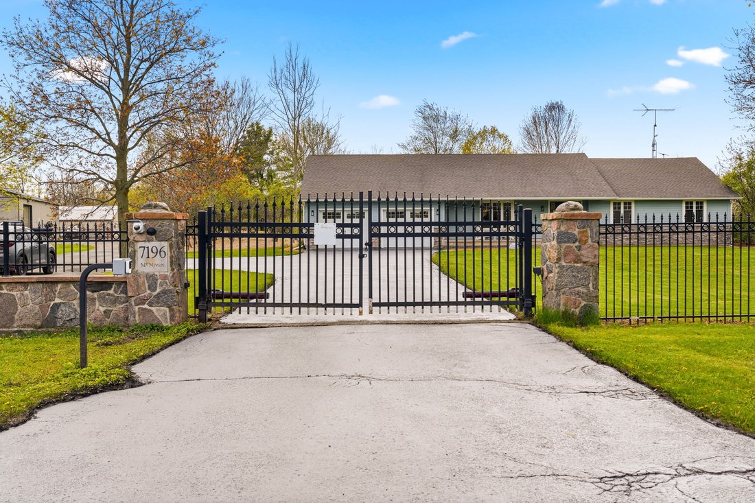 House in Milton, Ontario, Canada 3 - 17907663
