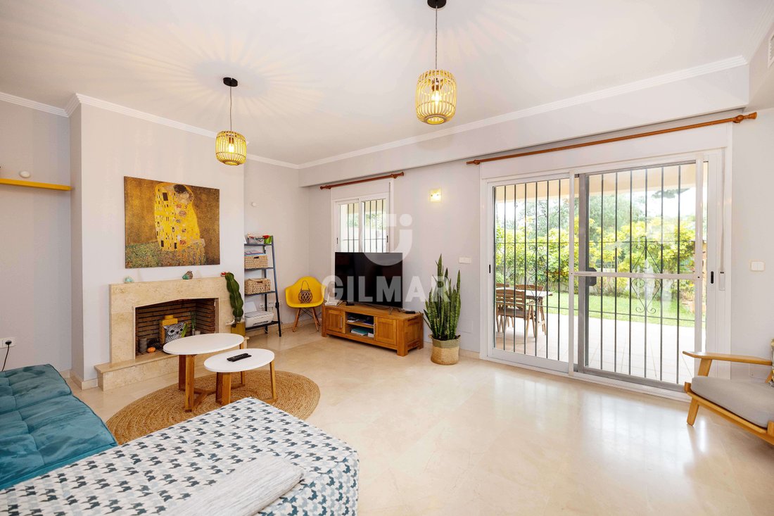 Townhouse in Marbella, Andalusia, Spain 2 - 17905336