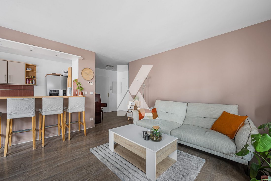 Apartment in Bois-Colombes, Ile-de-France, France 4 - 17912481