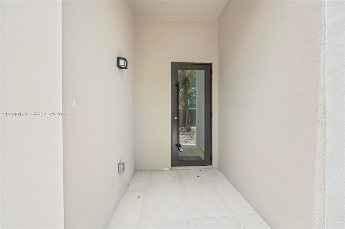 House in Miami, Florida, United States 4 - 17907595