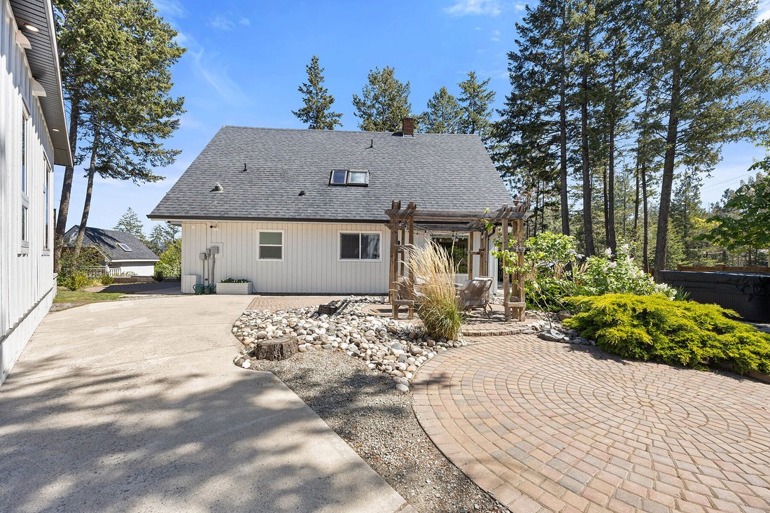 Haus in West Kelowna, Britisch-Kolumbien, Kanada 1 - 17907992