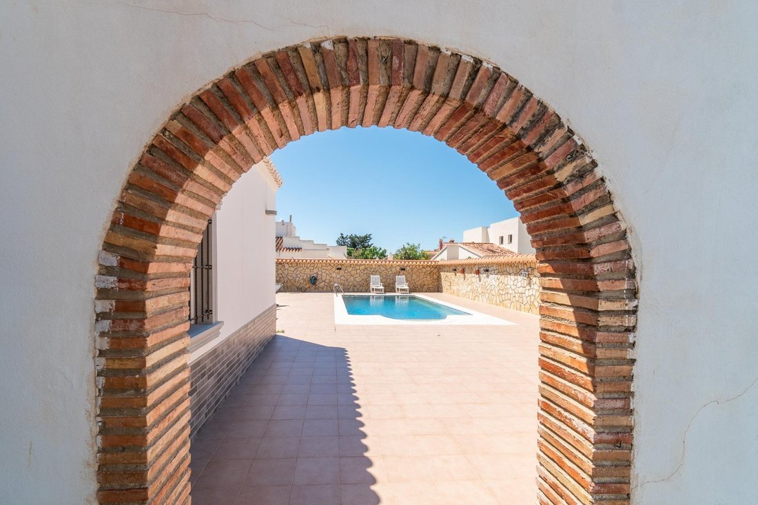 Villa in Torrevieja, Valencian Community, Spain 5 - 17911094