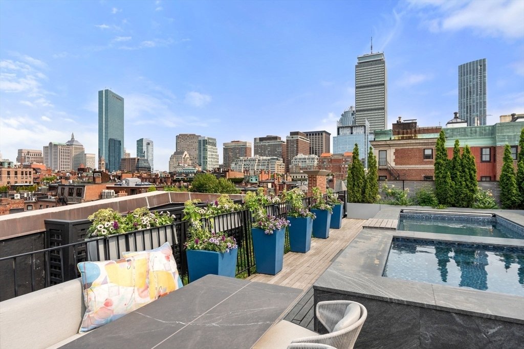 House in Boston, Massachusetts, United States 4 - 17912671