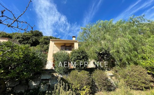Villa in Village-Cros de Caste-Coupiere-Mont Gros, Roquebrune-Cap-Martin, France 1