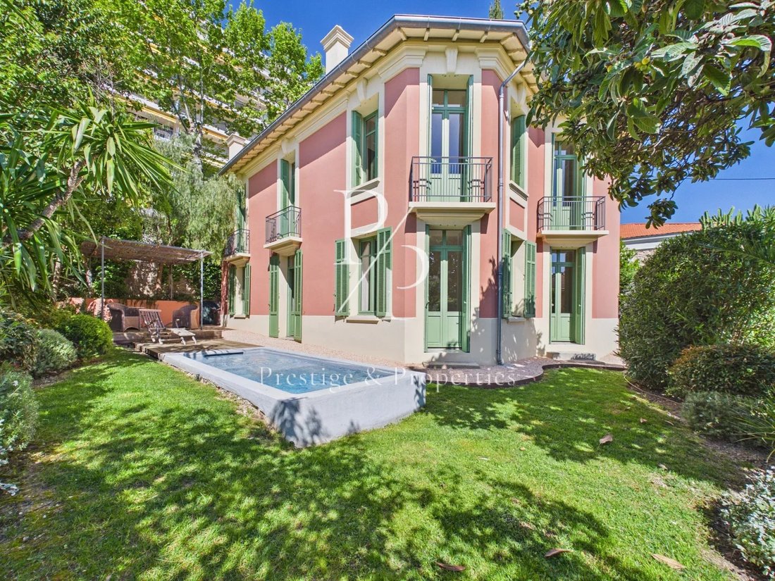 Villa in Cannes, Provence-Alpes-Côte d'Azur, France 1 - 17712809
