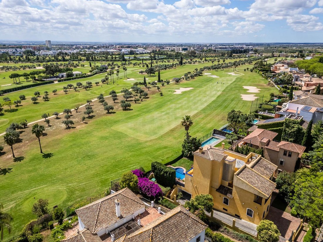 Villa in Carmona, Andalusia, Spain 4 - 17273610