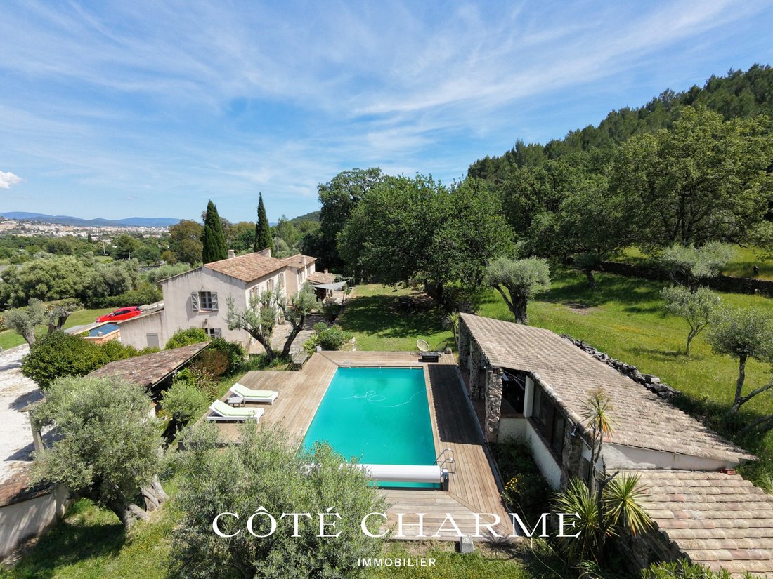 House in Hyeres, Provence-Alpes-Côte d'Azur, France 1 - 17910075