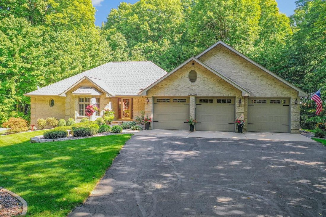 House in New Franken, Wisconsin, United States 1 - 17909256