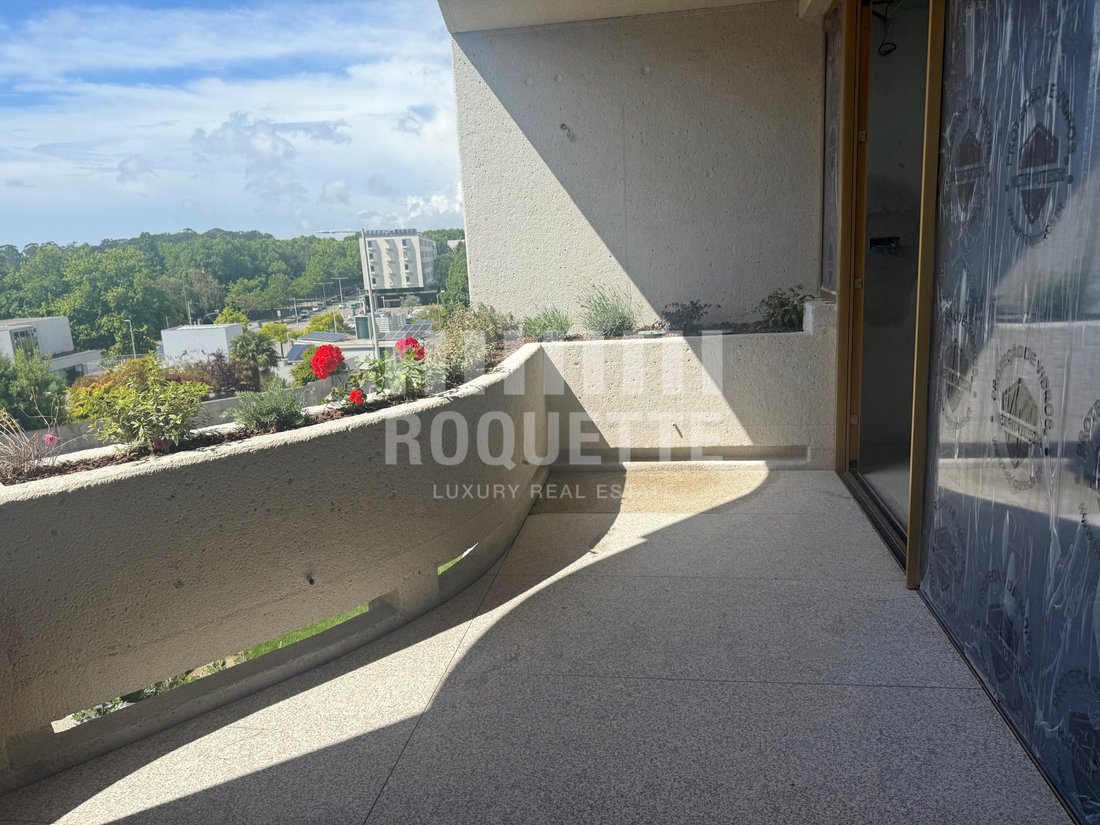 Apartment in Lordelo do Ouro e Massarelos, Porto District, Portugal 1 - 16134139