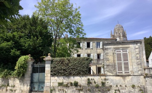 Haus in Saintes, Nouvelle-Aquitaine, Frankreich 1