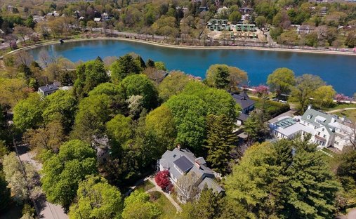 House in Brookline, Massachusetts, United States 1